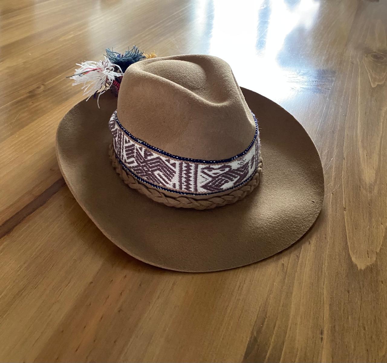 Sombrero Wari (large)